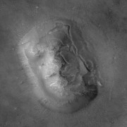 Опровержение. Просто холмик и ничего более... Mars Orbiter Camera.