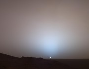 Закат Солнца за стеной (кратера Гусева) около 80 километров. Rover Spirit