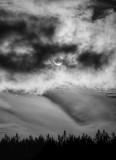 Фото из г.Озерск, автор Никита Юмшанов. Примерно такой был вид максимальной фазы, но в бинокль было видно полностью круглый черный диск и местами неоднородный рельеф лунного шарика.